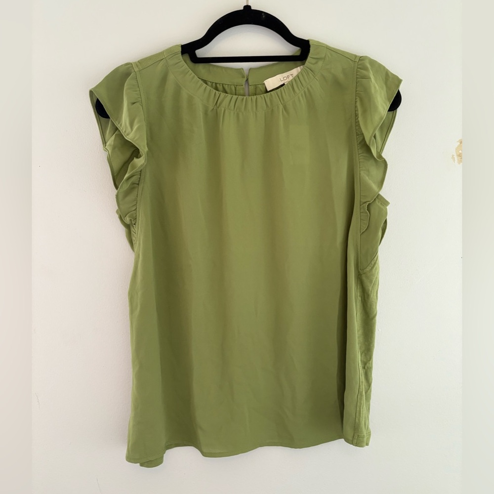 LOFT Green Sleeveless Blouse